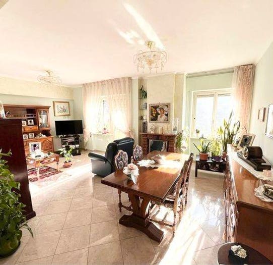 Appartamento quadrilocale in vendita in Via Teodolfo Mertel, Centro, Allumiere