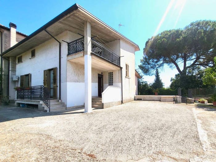 Casa con 6 locali in vendita in Via della Stazione, Centro, Fabrica di Roma