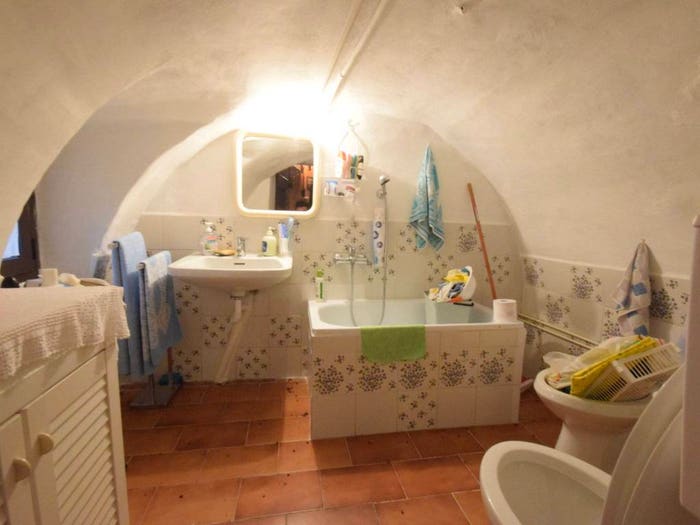 Casa con 6 locali in vendita in Via Villanova, Bobbio Pellice