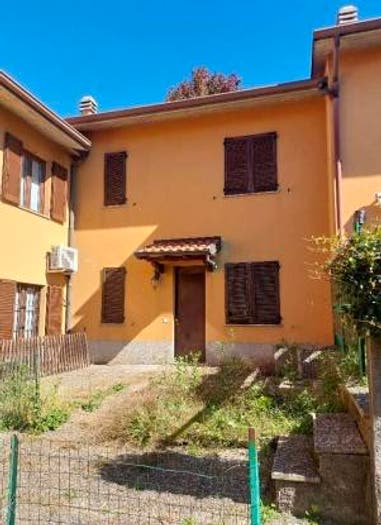Casa quadrilocale in vendita in Via Giuseppe Parini, Nobile Monguzzo, Monguzzo
