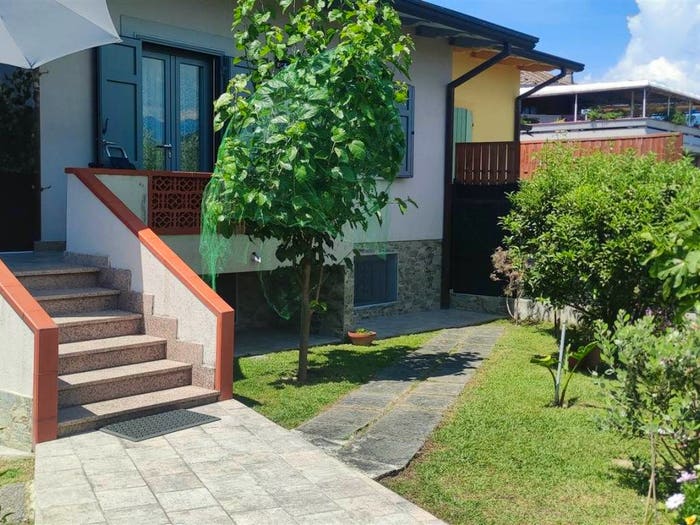 Casa con 5 locali in vendita in Casano Dogana Isola, Luni