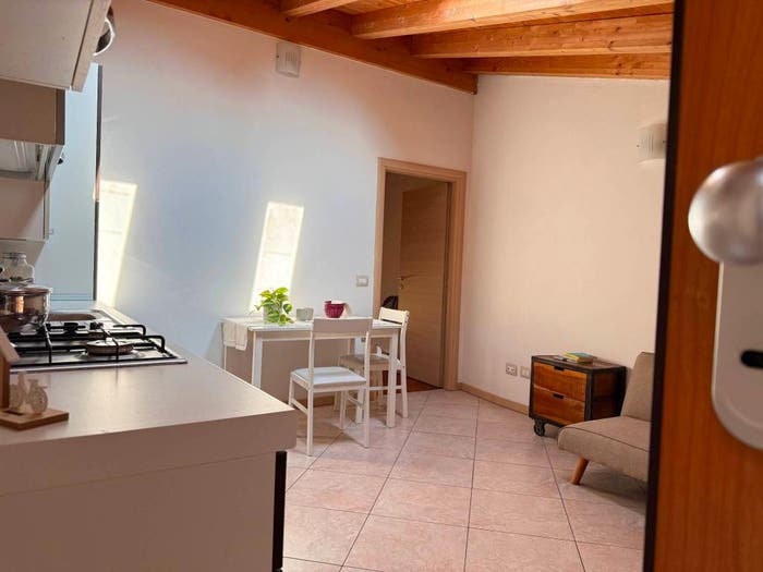 Casa bilocale in vendita in Piazza Don Roncari, Pazzon, Caprino Veronese
