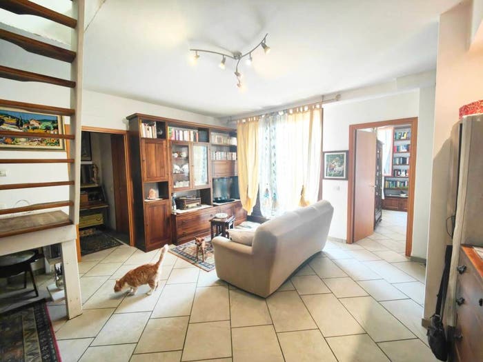 Appartamento con 5 locali in vendita in Via Trieste, Ambra, Bucine
