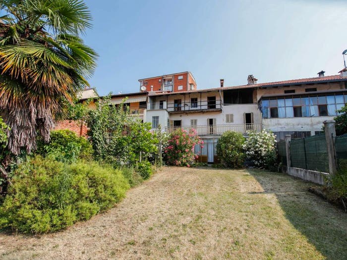 Casa con 6 locali in vendita in via vittorio veneto, Centro, Caluso