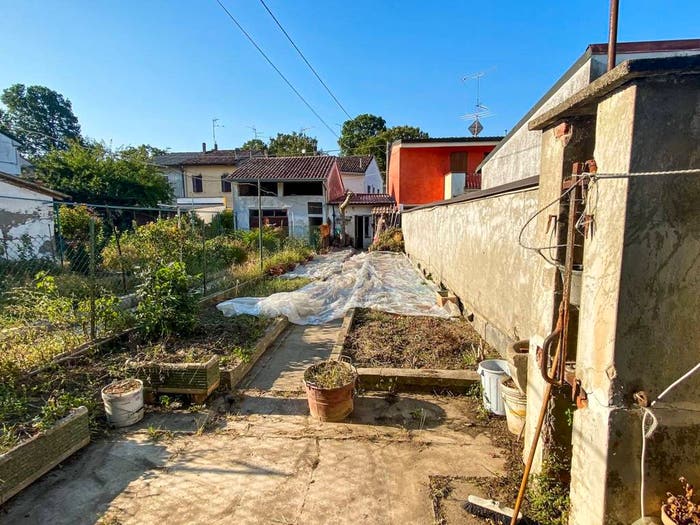 Casa quadrilocale in vendita in Via Fratelli Bandiera, Rivarolo Del Re, Rivarolo del Re ed Uniti