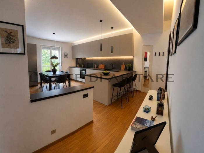 Appartamento trilocale in vendita in CAPECELATRO, San Siro, Milano