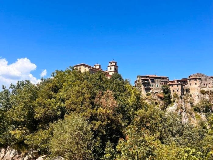 Casa con 5 locali in vendita in Via del Pavone, Artena