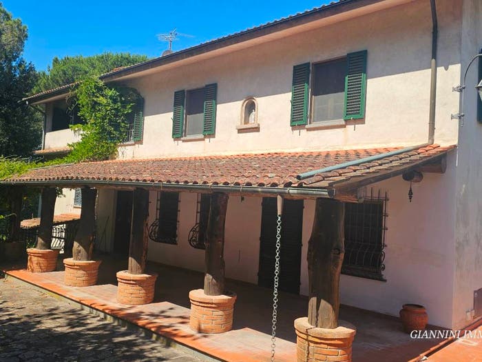 Casa con 6 locali in vendita in Via del Fortino, Centro, Montecarlo