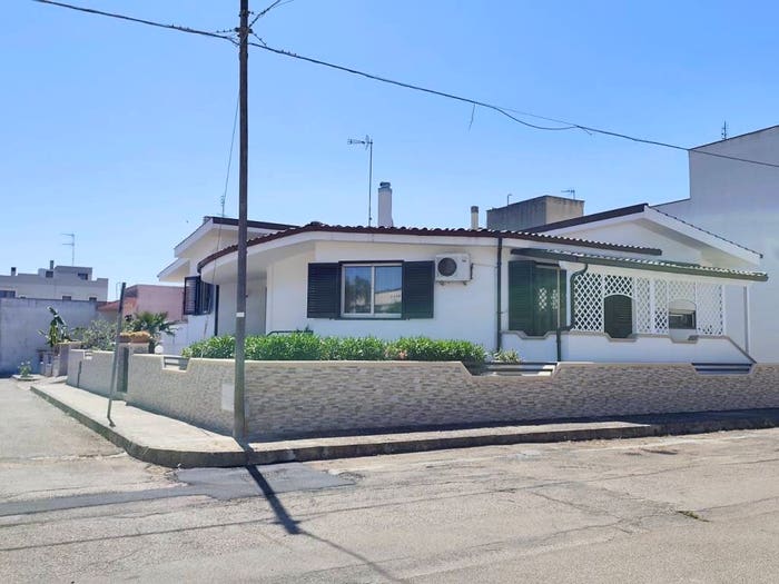 Casa con 6 locali in vendita in Centro, Racale