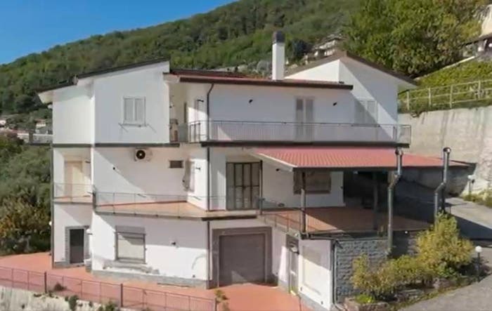 Casa con 6 locali in vendita in Contrada Case Sorrentini, Patti