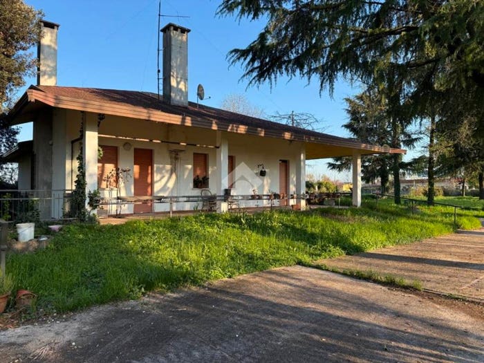 Casa con 5 locali in vendita in Via dei Fiori, Istrana