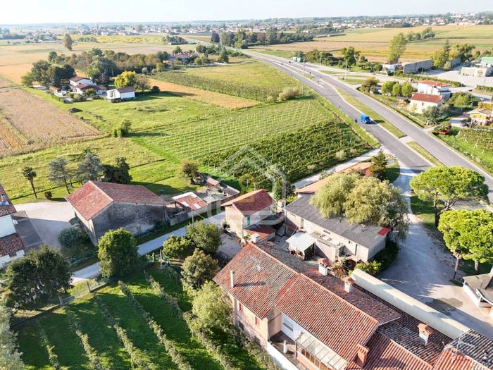 Casa con 6 locali in vendita in Via Tisanotti, Centro, Latisana