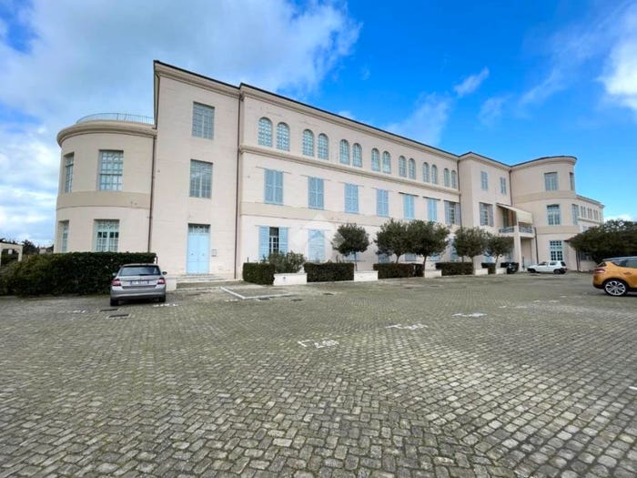 Appartamento quadrilocale in vendita in Viale del Tirreno, Calambrone, Pisa