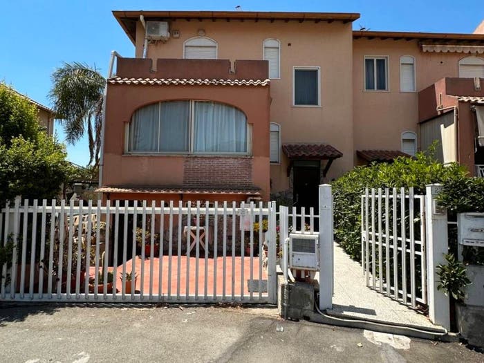 Casa con 6 locali in vendita in Via Sandro Pertini, Gaggi
