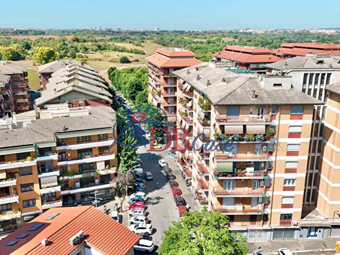 Appartamento trilocale in vendita in Via Franco Bartoloni, Colli Albani, Roma