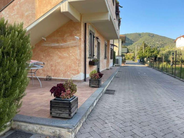Appartamento trilocale in vendita in Via Perugina, Centro, Passignano sul Trasimeno