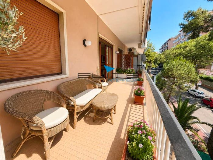Appartamento con 6 locali in vendita in Viale Regina Margherita, Piazza Salotto Corso Umberto, Pescara