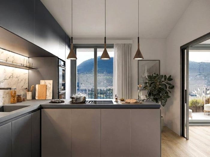 Appartamento quadrilocale in vendita in Via Torno, Via Torno Via Geno, Como