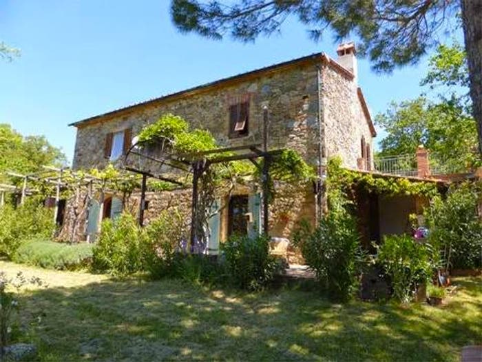 Casa con 6 locali in vendita in Via Del Pino, Montieri