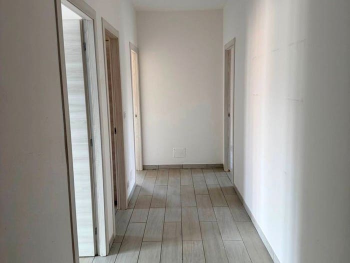 Appartamento trilocale in vendita in Via Borletti, Piscina
