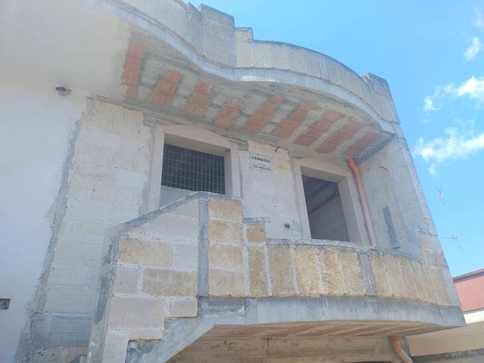 Appartamento con 5 locali in vendita in Via Biscozzo, Campi Salentina