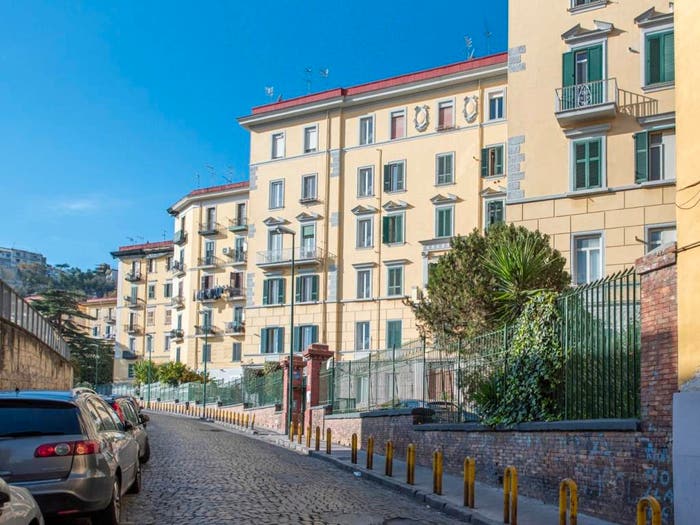 Appartamento bilocale in vendita in Via della Veterinaria, San Carlo All'Arena, Napoli