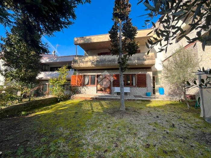 Casa con 5 locali in vendita in Via degli Ulivi, Ciconia, Orvieto
