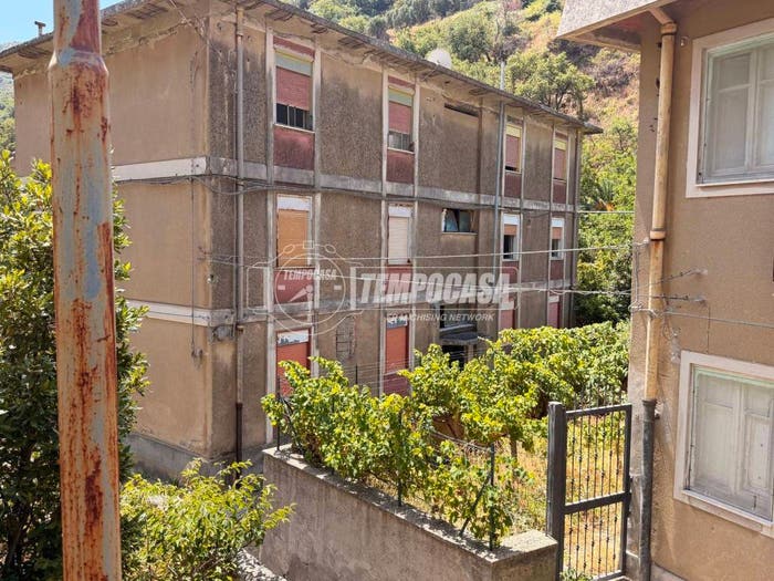 Appartamento trilocale in vendita in Giampilieri, Messina