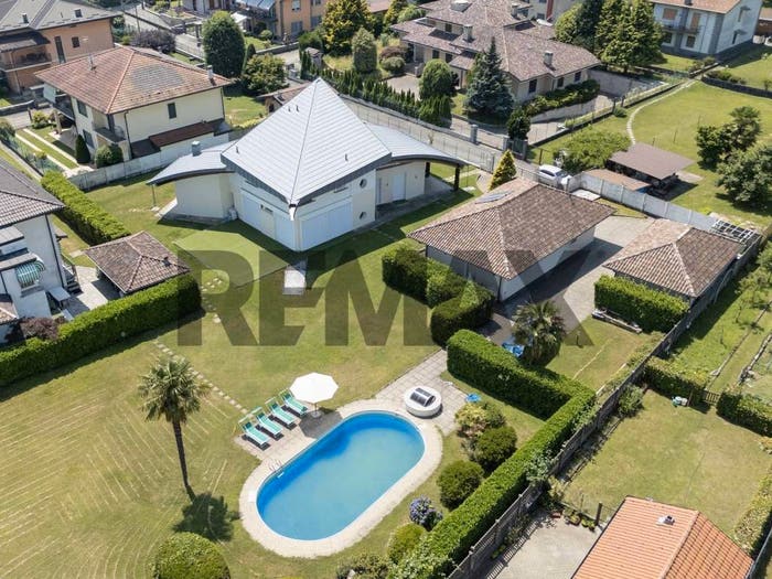 Casa con 5 locali in vendita in VIA ROSSINI, Centro, Gozzano