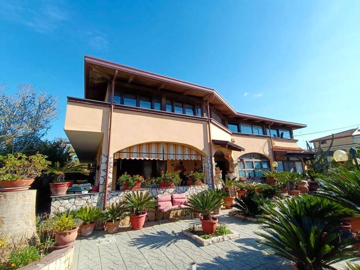 Casa con 5 locali in vendita in Via Frosinone, Pinetamare, Castel Volturno
