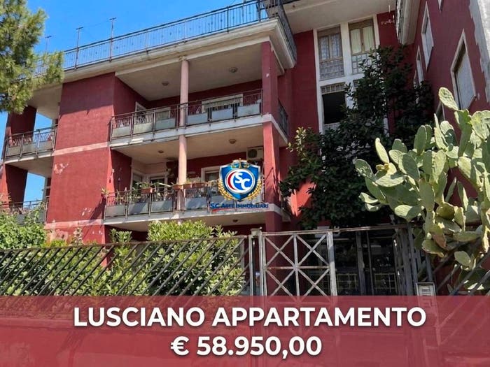 Appartamento quadrilocale in vendita in Via Virgilio, Lusciano