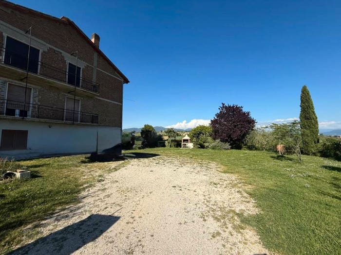 Casa con 6 locali in vendita in Strada Morellino, Narni