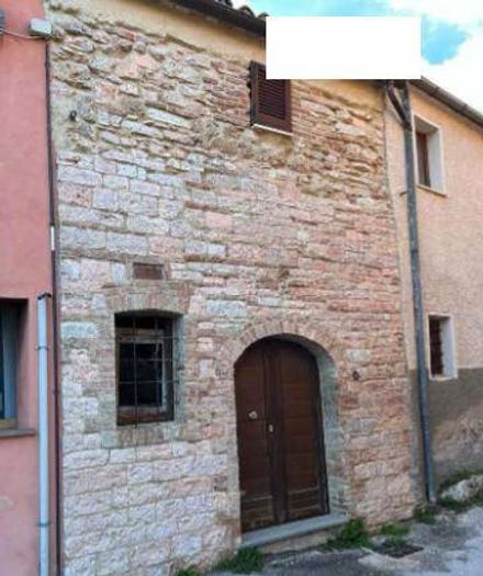 Appartamento con 6 locali in vendita in FRAZIONE CUPO, Cupo, Fabriano