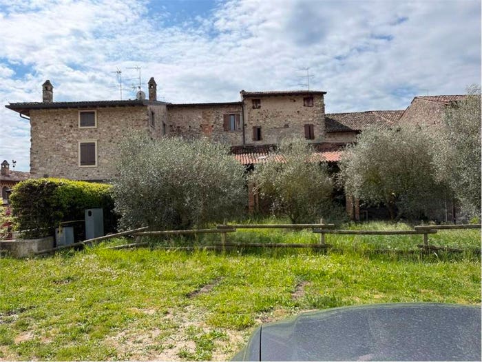 Casa con 6 locali in vendita in strada moscatello, Colombara Melchiori, Monzambano
