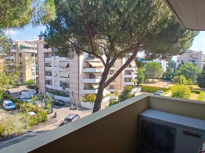 Appartamento quadrilocale in vendita in Viale Europa, Europa, Firenze