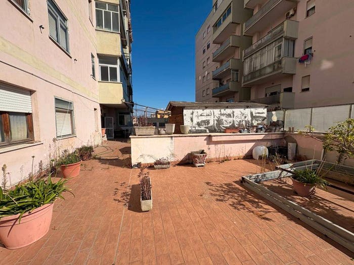 Appartamento quadrilocale in vendita in Via degli Oleandri, Centro, Aprilia