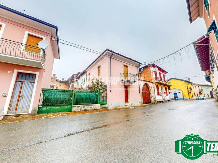 Casa trilocale in vendita in Via Marconi, Centro, Basaluzzo