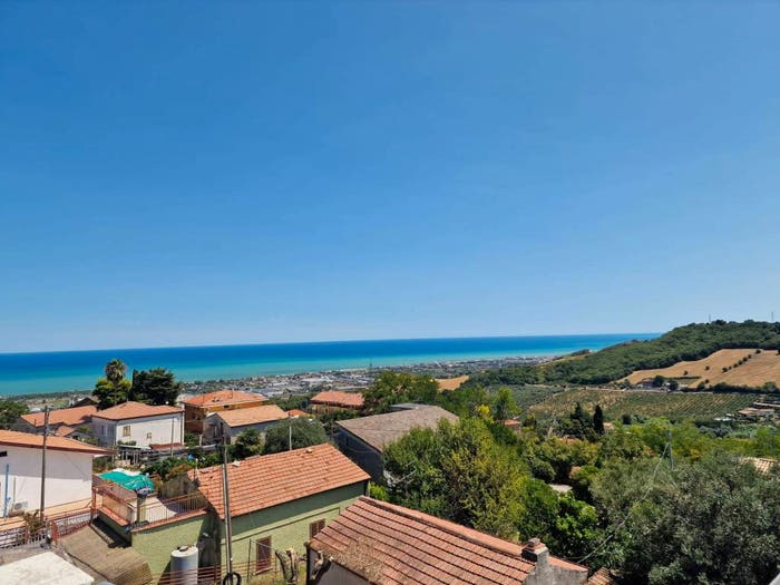 Appartamento trilocale in vendita in Contrada San Martino, Colonnella