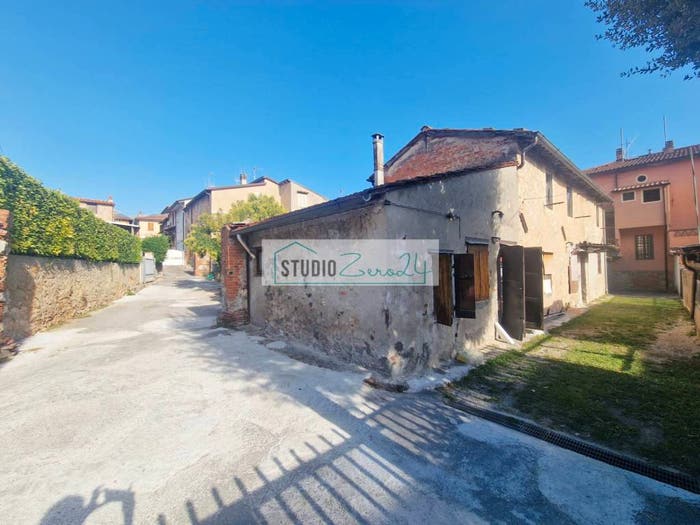 Casa quadrilocale in vendita in Via Terrapezzina, Camaiore Paese, Camaiore