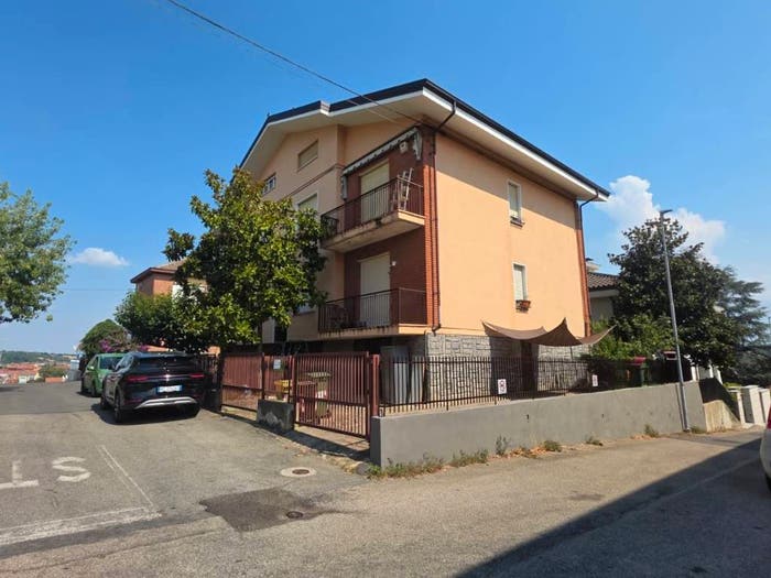 Appartamento con 6 locali in vendita in Via Carlo Mussa, Stadio, Asti
