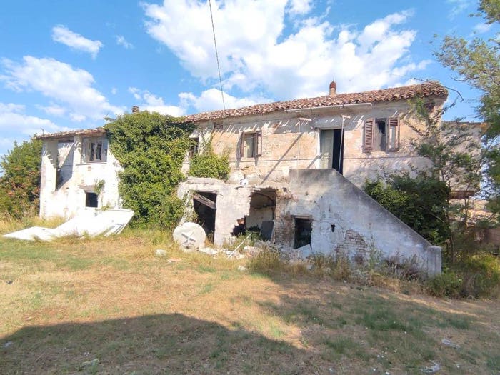 Casa con 6 locali in vendita in Via Sappanico, Ghettarello Sappanico, Ancona