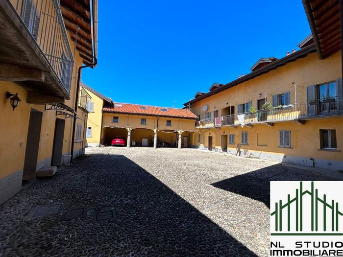 Appartamento bilocale in vendita in Via Roma, Centro, Samarate