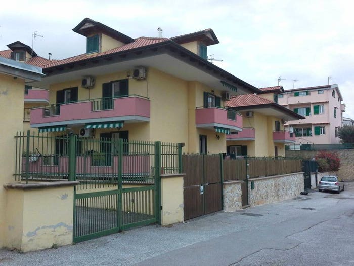 Casa con 6 locali in vendita in Via Staffetta, Lago Patria, Giugliano in Campania