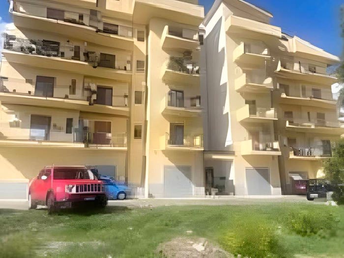 Appartamento con 5 locali in vendita in Corso Giorgio Castriota Scanderbeg Lungro CS Italia, Lungro