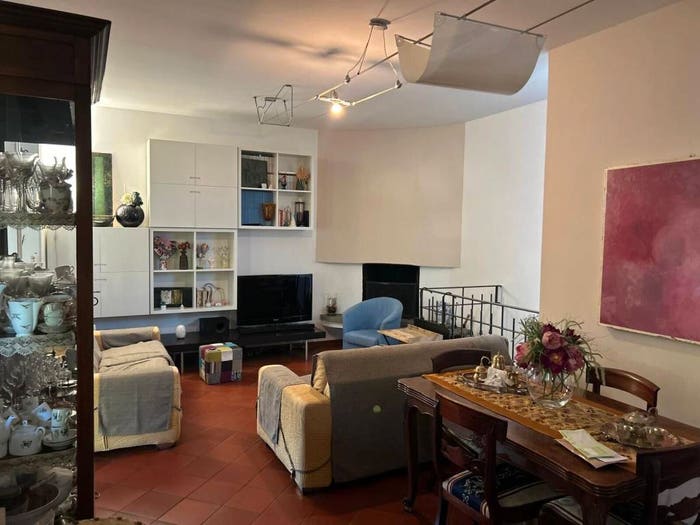 Casa con 6 locali in vendita in Lagaccioni, Figline e Incisa Valdarno