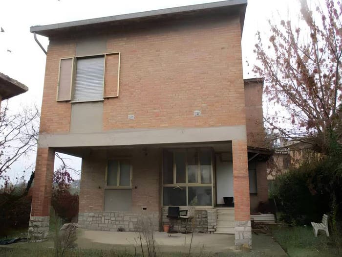 Casa quadrilocale in vendita in Viale Milano, Pozzuolo, Castiglione del Lago
