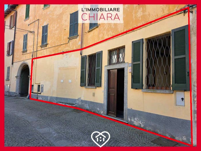 Appartamento trilocale in vendita in Via della Rocca, Orino