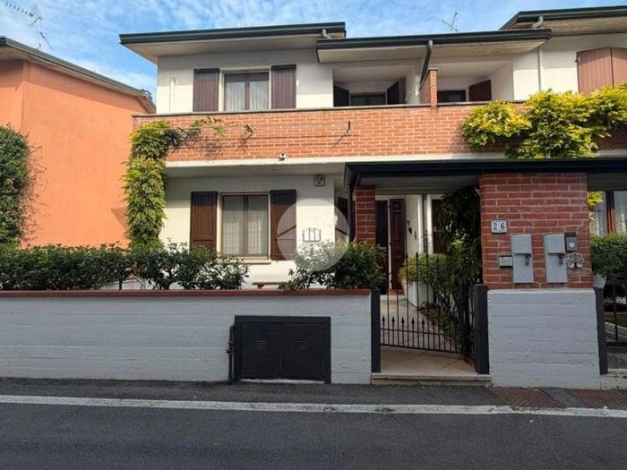 Casa trilocale in vendita in Vicolo Magenta, Centro, Sergnano
