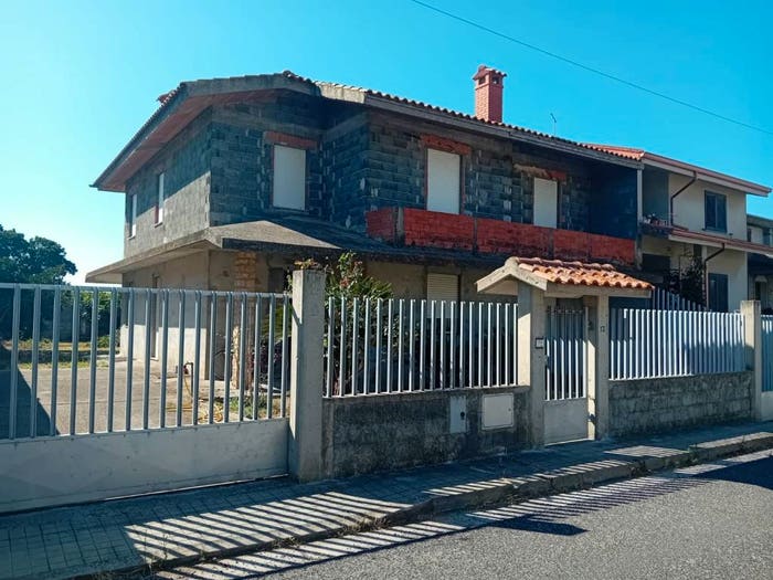Casa con 6 locali in vendita in Via Martin Luther King, Riola Sardo