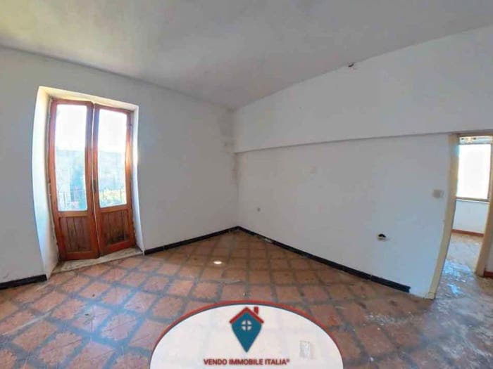 Appartamento con 5 locali in vendita in Via Angelo Pietrocini snc, Maenza